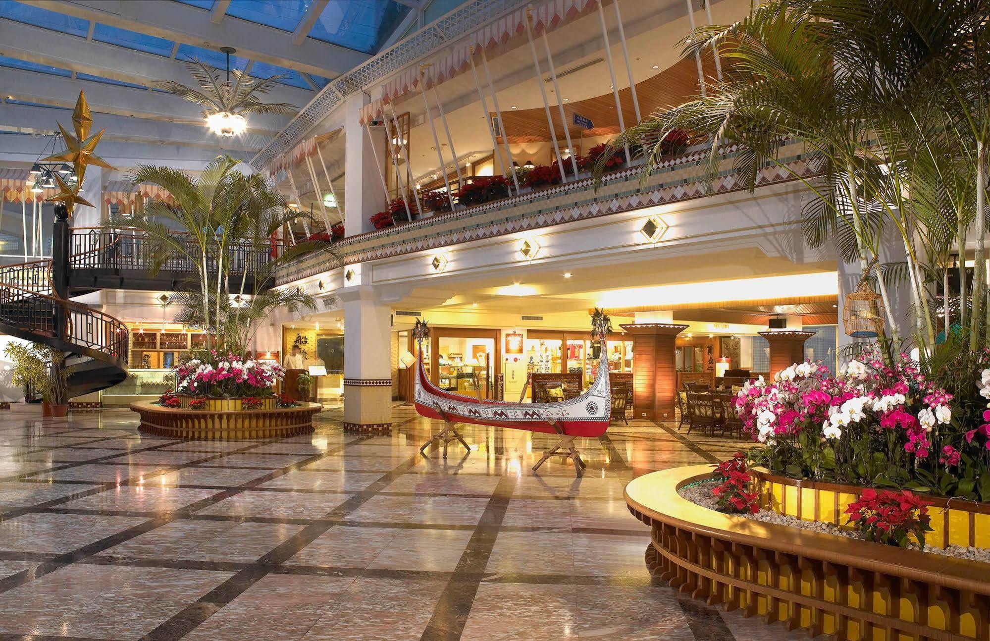 Hotel Royal Chihpin Wenquan Exterior foto The lobby of the Venetian Resort